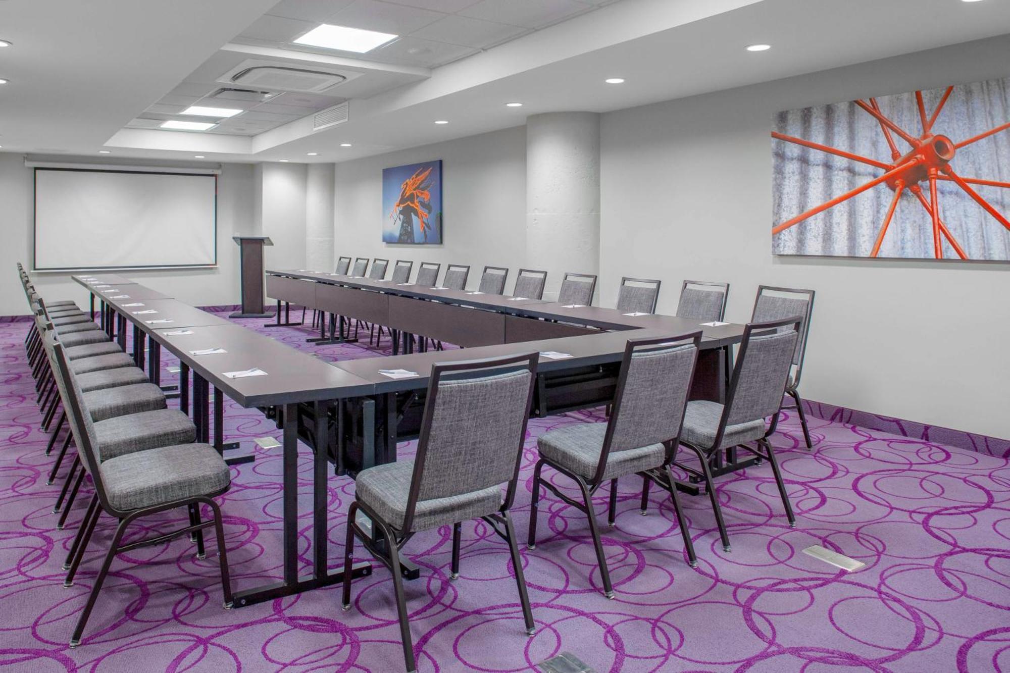 Towneplace Suites By Marriott Dallas Downtown מראה חיצוני תמונה